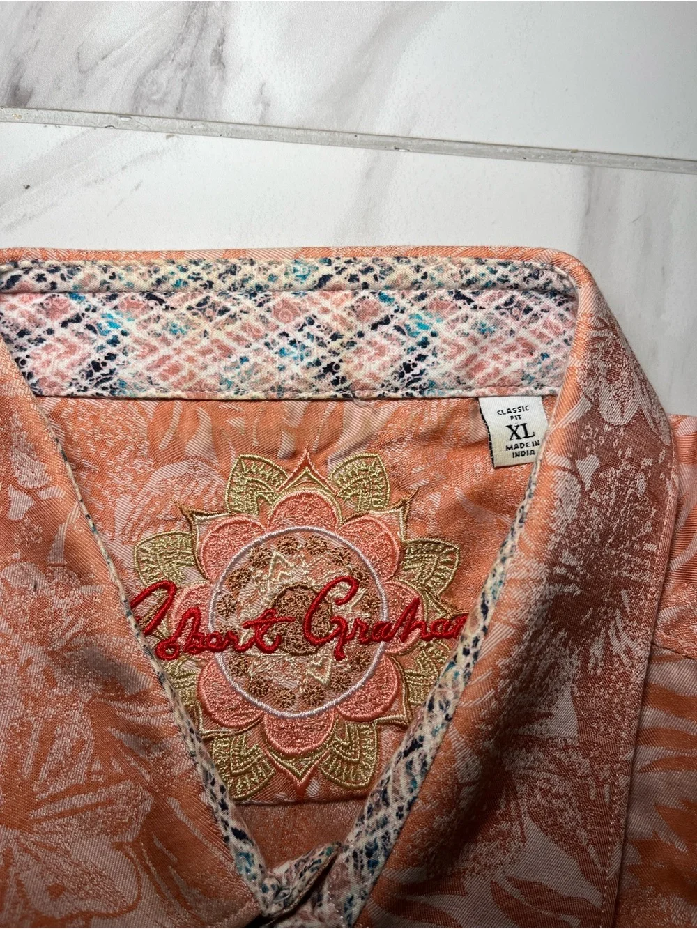 Robert Graham VintShort-Sleeve Floral Button-Up Shirt in Coral - Picture 3 of 6